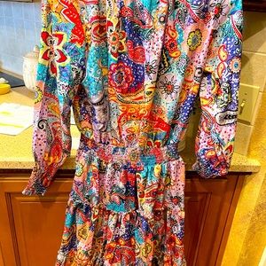 Cute dress for Easter. Doesn’t wrinkle  Smoke free home. Size S